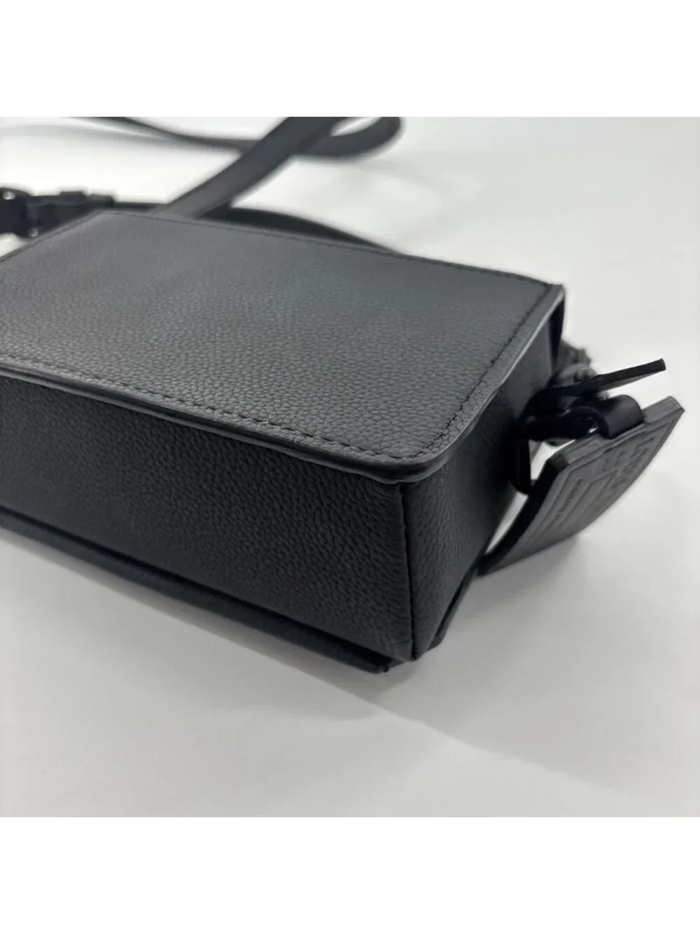 Louis Vuitton LV Aerogram Fastline Shoulder